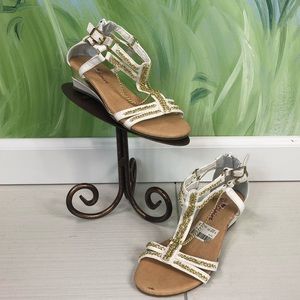 🌴Claire Wedge Sandals Kids size 13